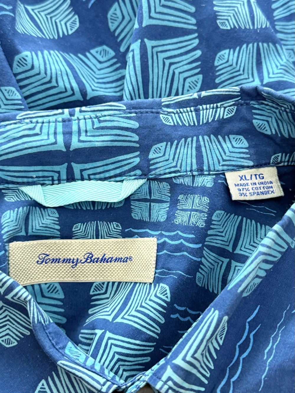 Tommy Bahama | Old Royal Geometric Cotton Blend Camp Shirt | Size XL - Picture 3 of 4